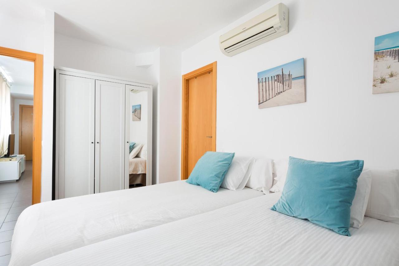 Apartamentos Cornellalux Cornella de Llobregat Exterior photo