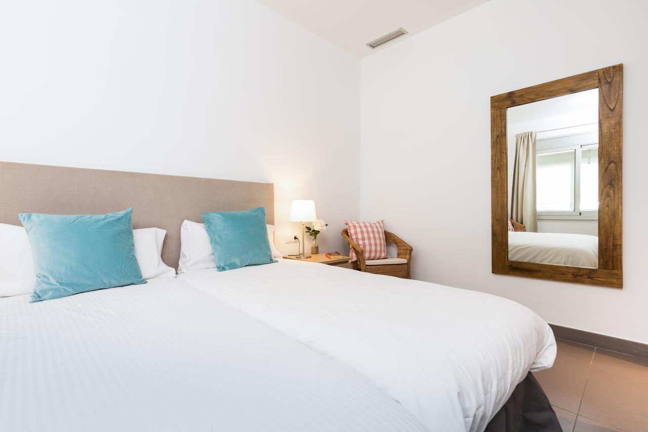 Apartamentos Cornellalux Cornella de Llobregat Exterior photo
